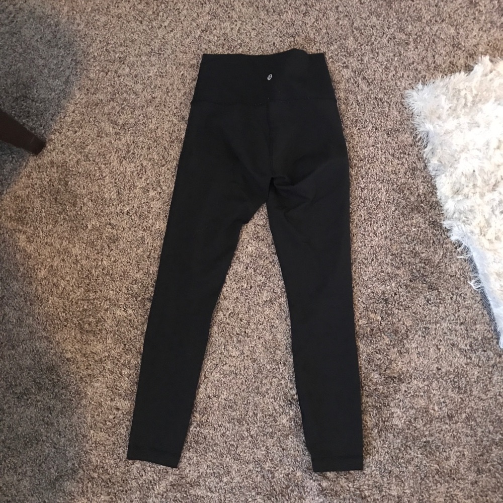LULULEMON wunder under 7/8 size 4